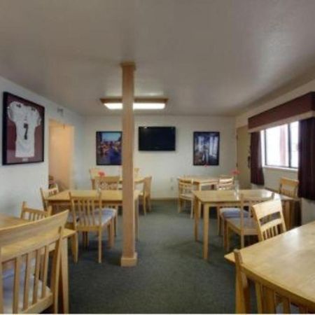 Americas Best Value Inn Oklahoma City South ภายนอก รูปภาพ