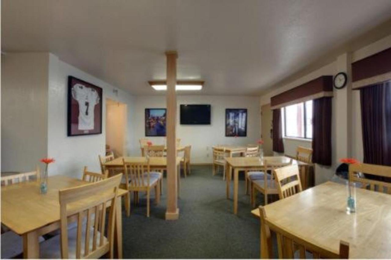 Americas Best Value Inn Oklahoma City South ภายนอก รูปภาพ